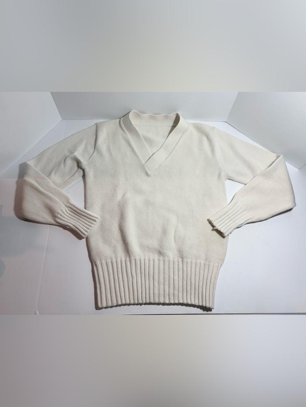 True Vintage 60s 70s White Cheer Leader School Sweater Heavy Knit Small Medium